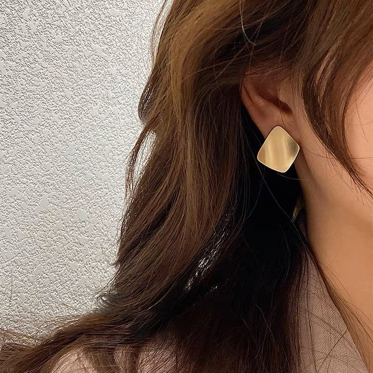 Irregular Shape Stud Earrings