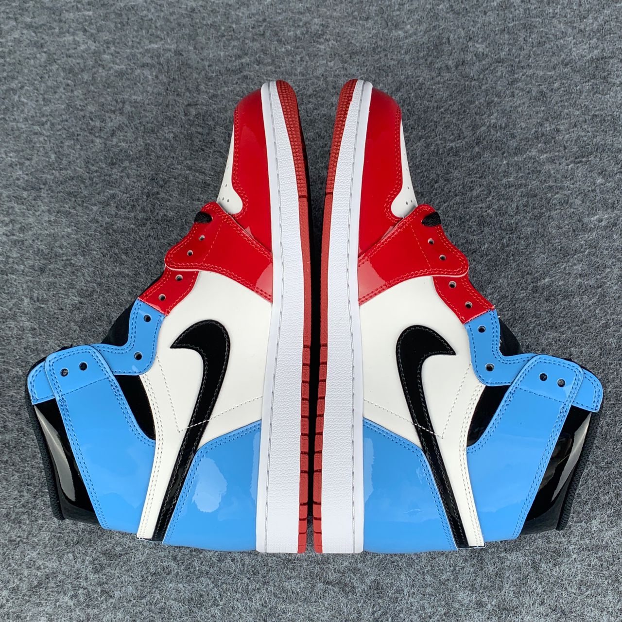 Air Jordan 1 Retro High OG 'Fearless'
