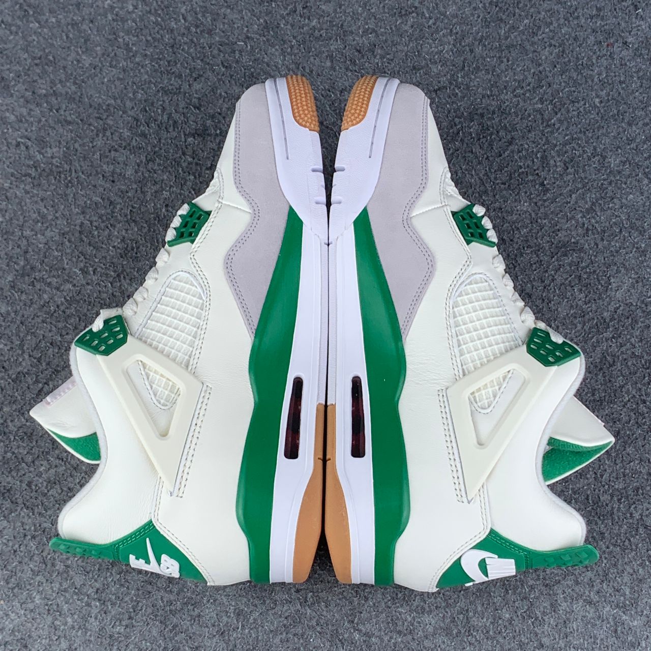 Nike SB x Air Jordan 4 Retro SP 'Pine Green'